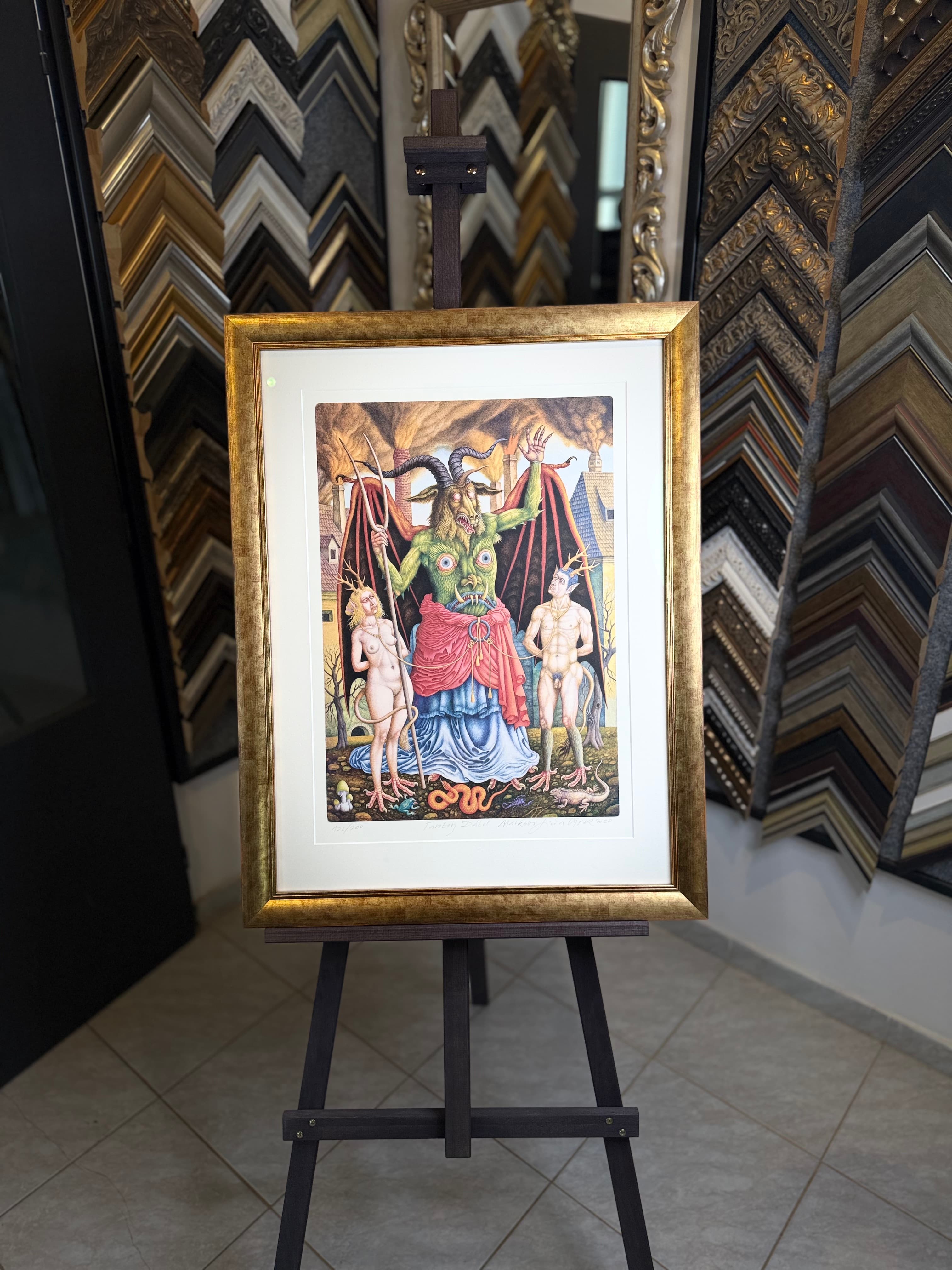 Kolorovaná grafika ve zlatém rámu — Zlatý profil, široká bílá pasparta | Atelier Homolka